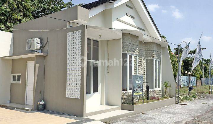 Rumah  baru siap huni di jual sertifikat SHM di Jalan woltermonginsidi 2