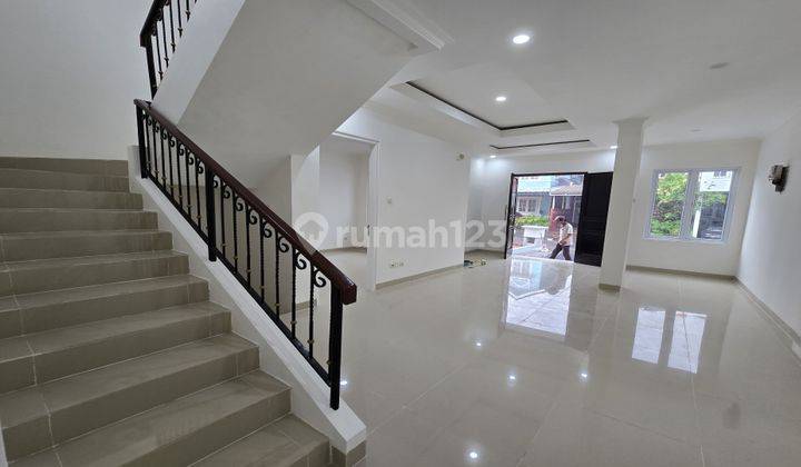 Rumah Cantik 2 Lantai Siap Huni Di Legenda Wisata 2