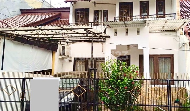 Rumah 2 Lantai Dengan Furnish Di Sewakan Di Raffles Hills Cibubur