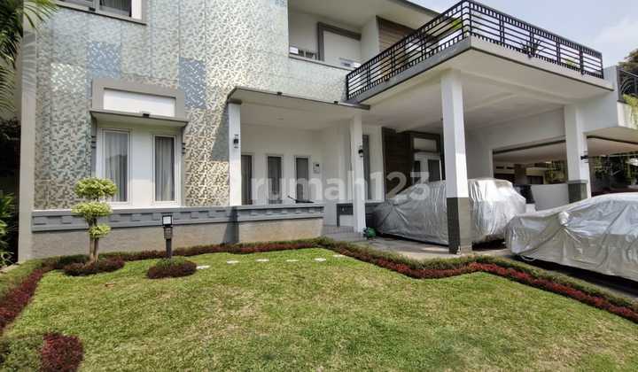 Dijual Rumah Mewah 2 Lantai di Kota Wisata 2