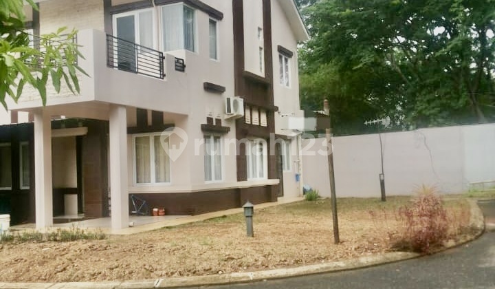 House For Sale Needs Hook Position and Cul-de-sac in Kota Wisata 2