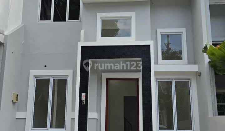 Rumah 2 Lantai Sudah Renovasi Siap Huni Di Kota Wisata 1