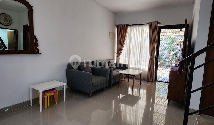 For Sale 2-Story House Ready to Occupy Semi-Furnished in Premier Estate 3. 2