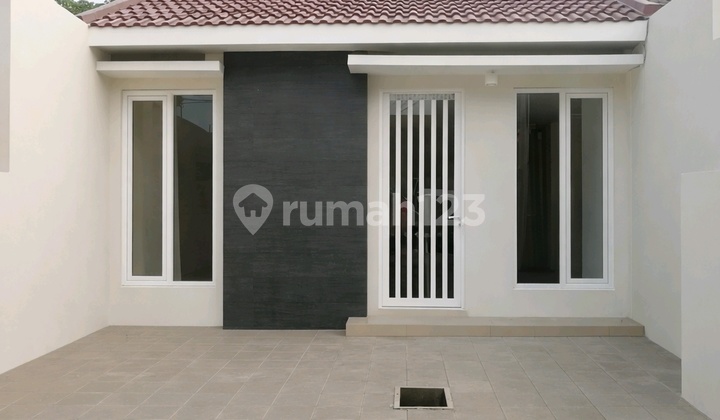 New Wiguna House near Amesta Living, Alana, Purimas Rungkut, UPN
