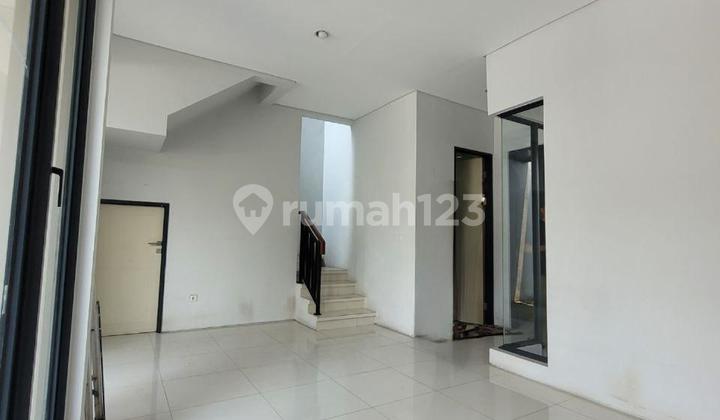 New House for Rent Ready to Occupy Near Toll Road Access, Airport, Petra School