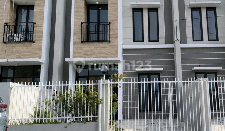 Rumah 2 Lantai Alana Tambak Oso Sidoarjo 3Kt Hadap Selatan Rumah 2 Lantai Alana Tambak Oso Sidoarjo 3Kt Hadap Selatan