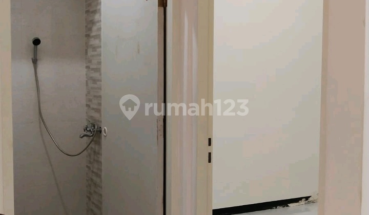 Rent Nirwana Executive House Rungkut Surabaya, Well-Maintained Nice House 2