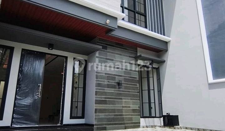 Rumah Baru 2 Lantai Araya 2 Surabaya Lokasi Emas, Modern Dekat Rungkut 2
