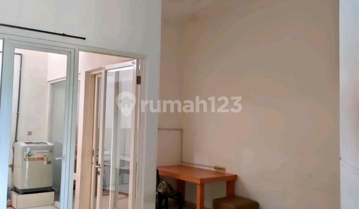 DISEWAKAN Rumah Wiguna Timur layak huni semi furnish dekat Amesta 2