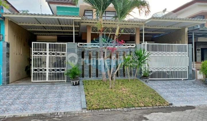 Boston, Puri Surya Jaya Gedangan