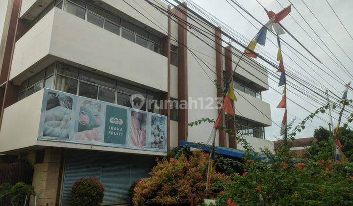 Office selangkah dari Tugu Muda Semarang Halaman Luas 2