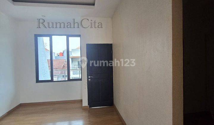 Dijual Rumah Cantik 2lantai Semi Furnished Di Phr Bekasi 2