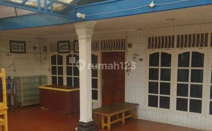 DIJUAL CEPAT RUMAH STRATEGIS  LUAS 300 DI KAYU MANIS MATRAMAN 1