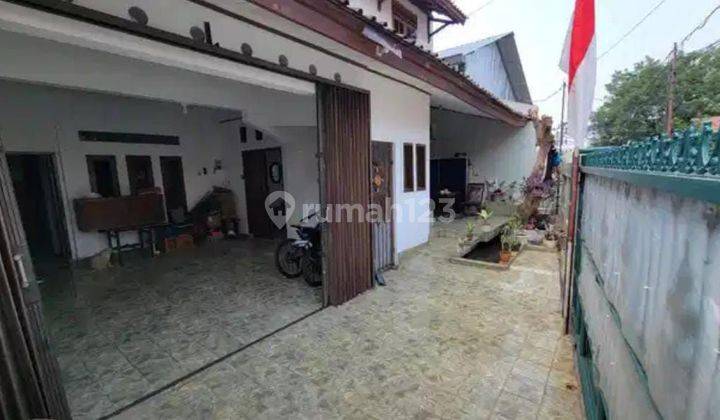 Dijual Rumah 2 Lantai Semi Furnish Di Pondok Kelapa. Rapi, Terawat, Baru Renov 2