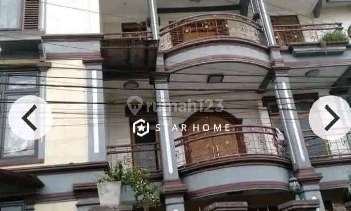 DIJUAL RUMAH STRATEGIS 3LANTAI DI MALAKA 2