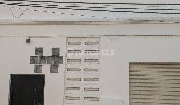 Dijual  Rumah 2lantai  Lokasi Sangat Strategis Di Kayu Putih 1