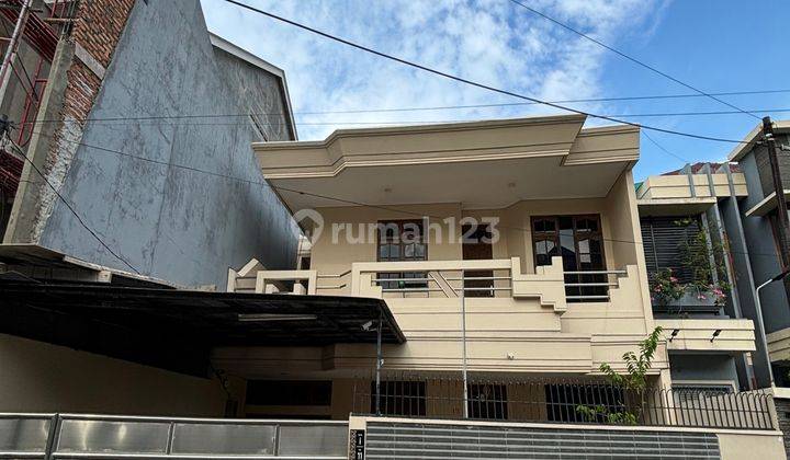 Dijual Rumah T H I Jelambar Terawat 2 Lantai S H M Nego 1