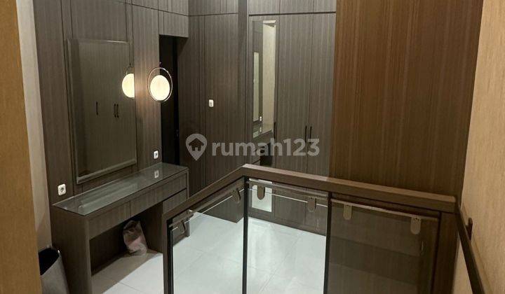 DIJUAL RUMAH FURNISHED CAKEP GRISENDA 3 Lantai 2