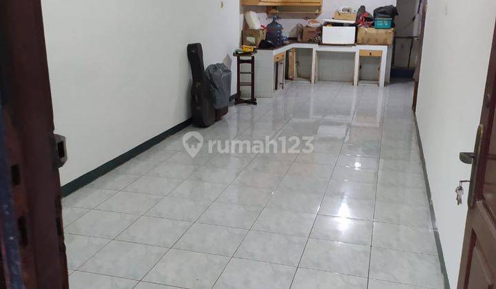 Dijual Rumah Depan Taman Di Green Garden SHM NEGO 2