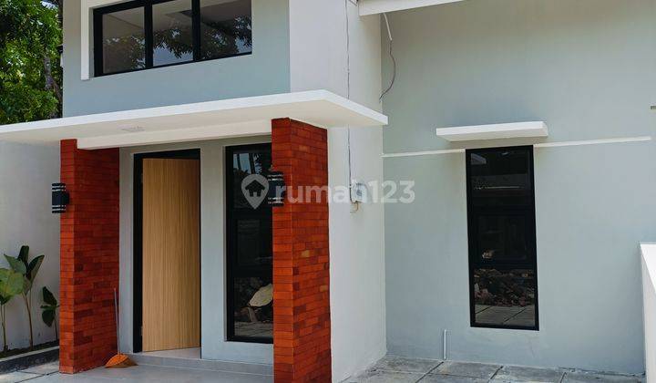 Hunian Modern Konsep Modern 4 Menit Dari Jalan Raya  1