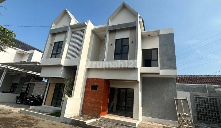 Dijual Rumah Scandinavian 2 Lantai SHM Dekat Malioboro 1