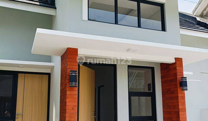 Dekat Tugu Lilin Rumah Modern Semi Villa Legalitas SHM  1