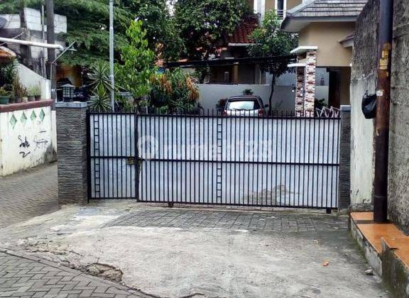 DI JUAL Rumah Dan Kontrakan 6 pintu di ciledug 2