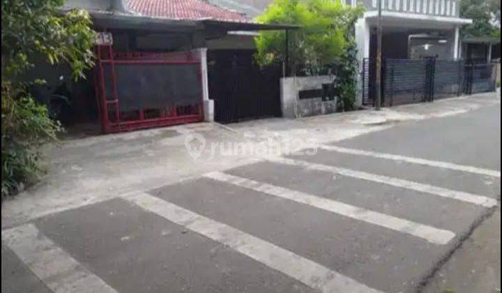 DIJUAL Rumah 2 lantai di Jaksel  strategis 1