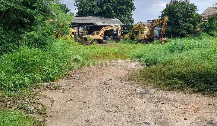 Di jual sebidang tanah strategis.