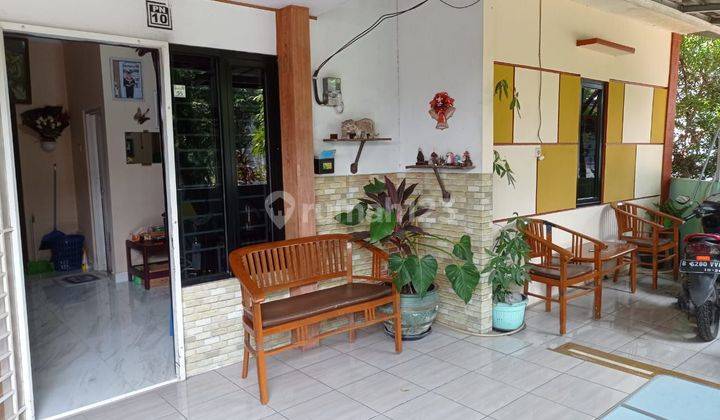 Dijual rumah bagus hoek 1