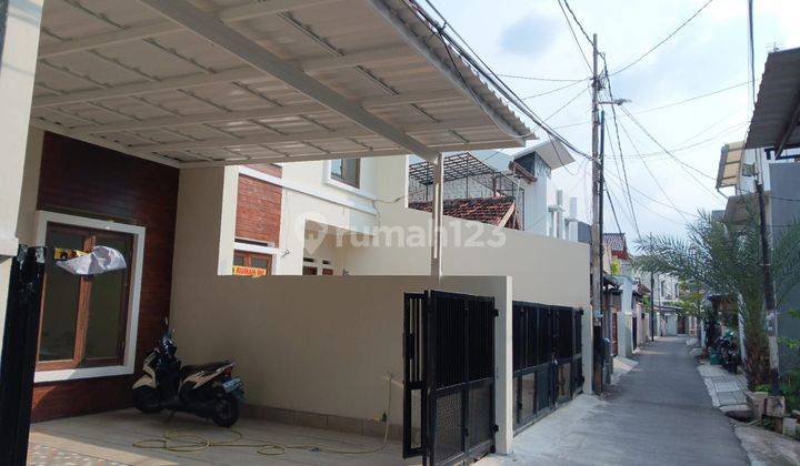 DIJUAL RUMAH 2 LANTAI Bagus 2