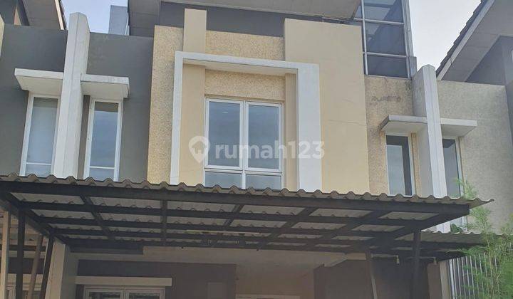 Rumah 3 Lantai Sudah Renovasi di Rossini, Gading Serpong 1