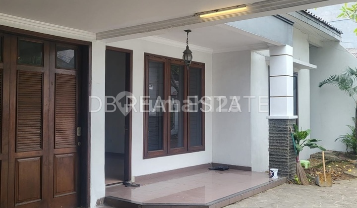 Disewakan Rumah di Taman Malaka, Pondok Kelapa Jakarta Timur Disewakan Rumah di Taman Malaka, Pondok Kelapa Jakarta Timur