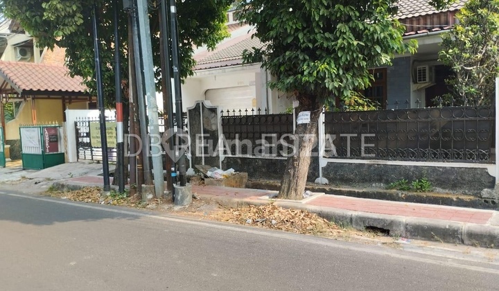 Dijual 2 Rumah Gandeng di Taman Malaka Dijual 2 Rumah Gandeng di Taman Malaka