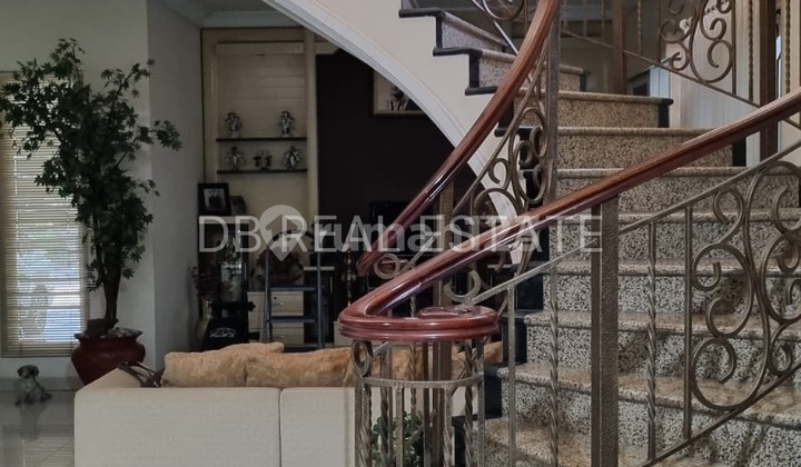 Jual Rumah Mewah 2 Lt Regency 21 2