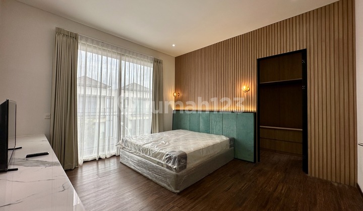 Dijual Rumah Zora Kimora Semifurnished Bagus di BSD
