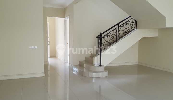 Rumah Mewah 2 Lantai Di Premier Golf Modernland 5 Menit Ke Tol 2