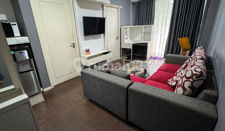 Apartemen 2 Kamar Tidur Furnished Bagus View Pool Dekat Binus 1