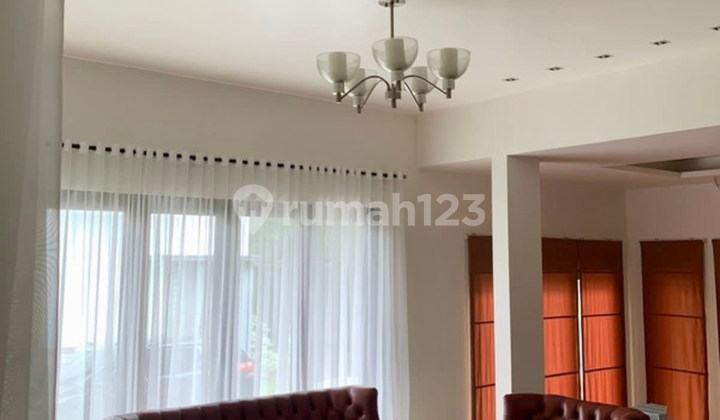 Classic House in Menteng Dalam 2