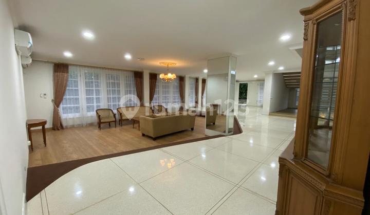 Ready-to-Live House in Kebayoran Lama, South Jakarta