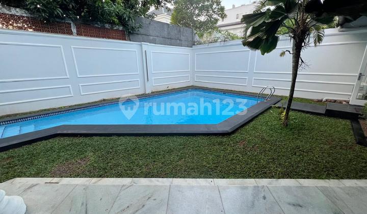 Rumah Cocok Hunian di Menteng 2