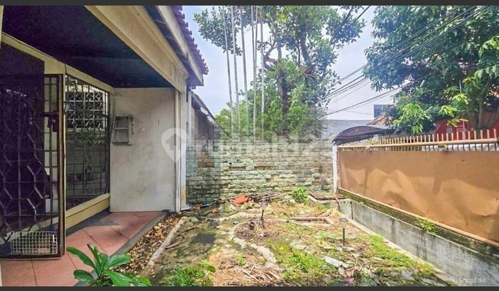 Rumah Cocok untuk Hunian, di Daerah Guntur, Jakarta Selatan