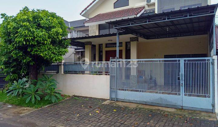 Rumah 2 Lantai Bagus Semi Furnished SHM di Jalan Anggrek Mawar, Cluster Anggrek Loka, Bsd City , Tangerang 1