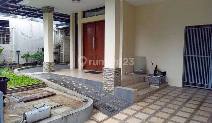 Rumah 2 Lantai Bagus Semi Furnished SHM di Jalan Anggrek Mawar, Cluster Anggrek Loka, Bsd City , Tangerang 2