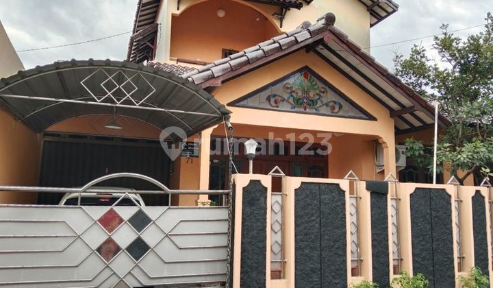 Rumah Nyaman 2 Lantai Lokasi Strategis di Condong Catur, Depok, Sleman 1