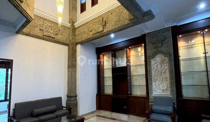 2nd Floor Luxury House in the Renon Area, Denpasar 2