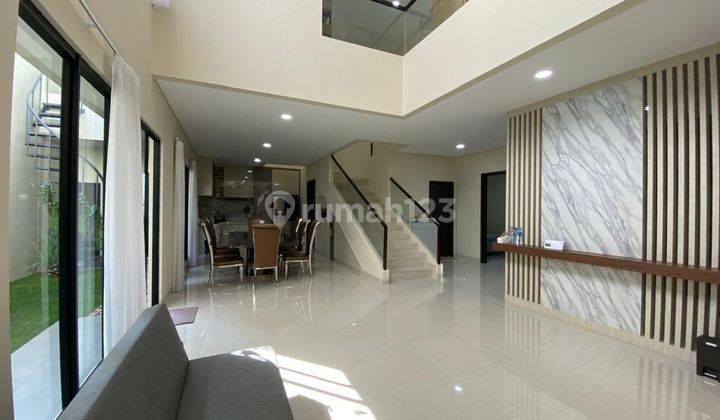 Dijual Rumah Lux Siap Huni di Summarecon Bandung Cluster Emily 2