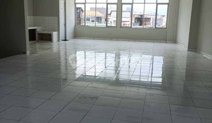 Office Building Rental in Central Commercial Area of Bandung City