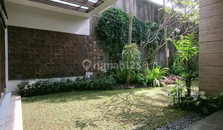 Dijual Rumah Lux Siap Huni di Sayap Dago, Bandung 2