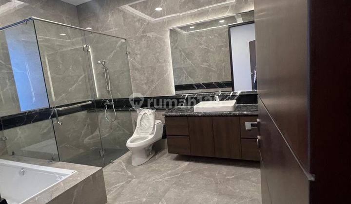 Dijual Rumah Lux Baru Semi Furnish di Setraduta 2